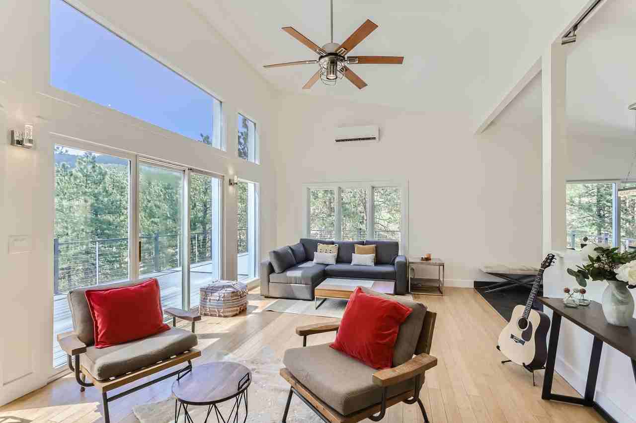 215 Broken Fence Rd - Photo 3 of 31