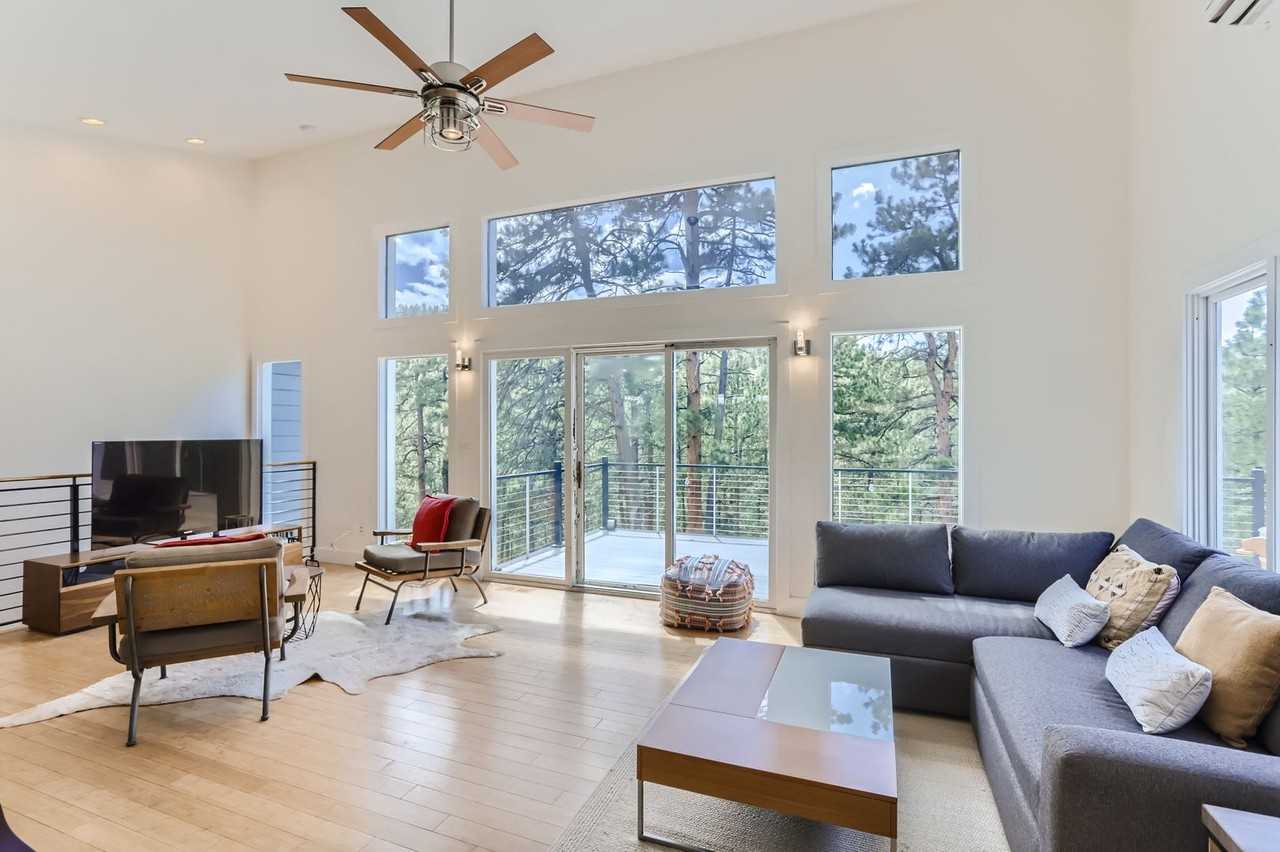 215 Broken Fence Rd - Photo 4 of 31