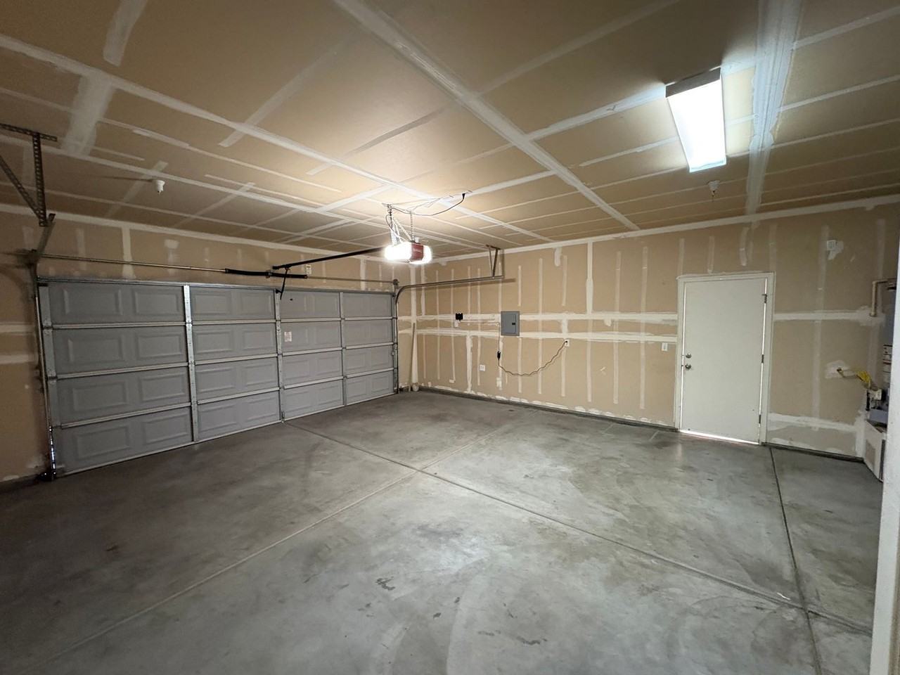 625 E Monte Verde Ave - Photo 2 of 40