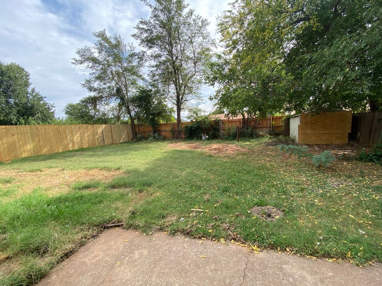 2524 Se 45th St - Photo 2 of 19