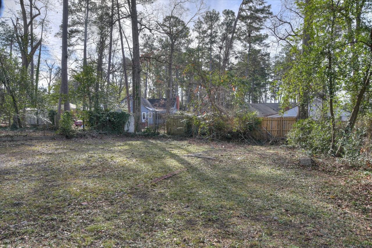 2818 Hazel St - Photo 4 of 22