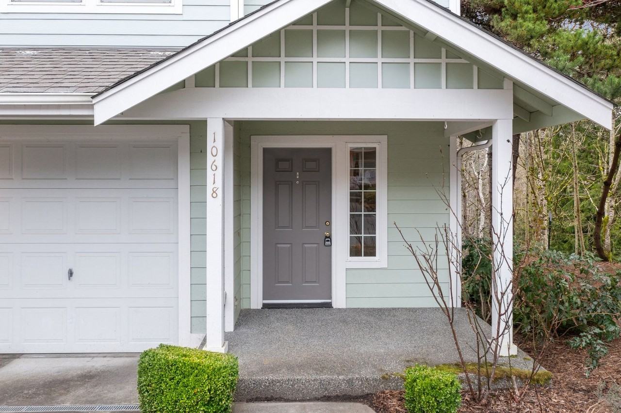 10618 Ne Kingston Meadows Cir - Photo 2 of 28