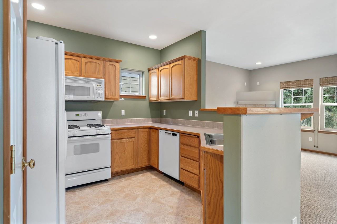 10618 Ne Kingston Meadows Cir - Photo 5 of 28