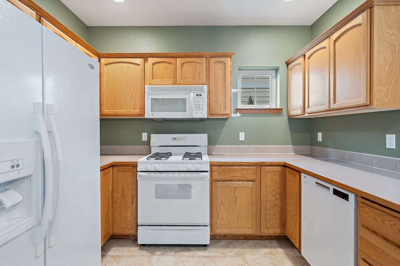 10618 Ne Kingston Meadows Cir - Photo 6 of 28