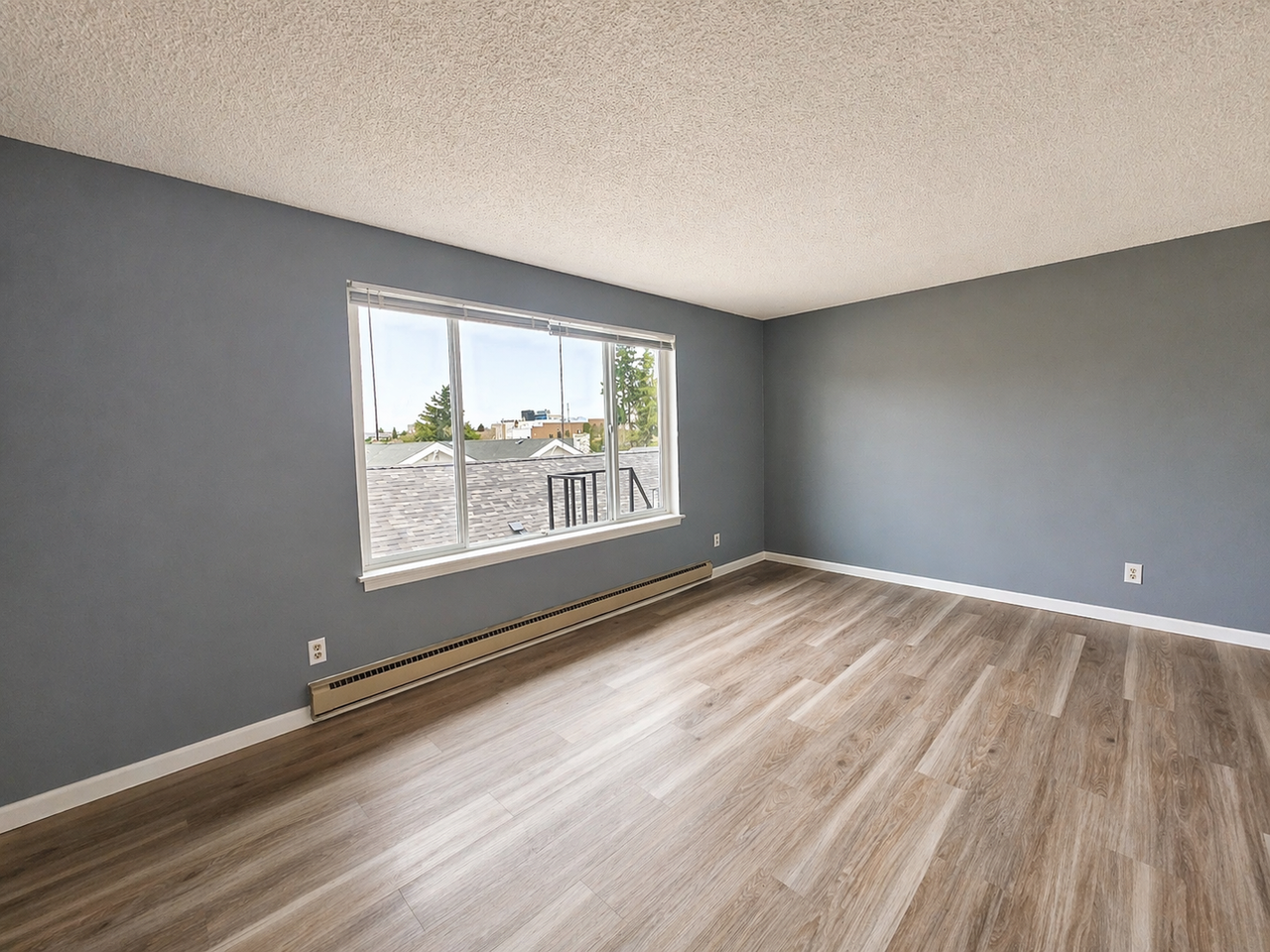 3432 Hoyt Ave #6 - Photo 4 of 13