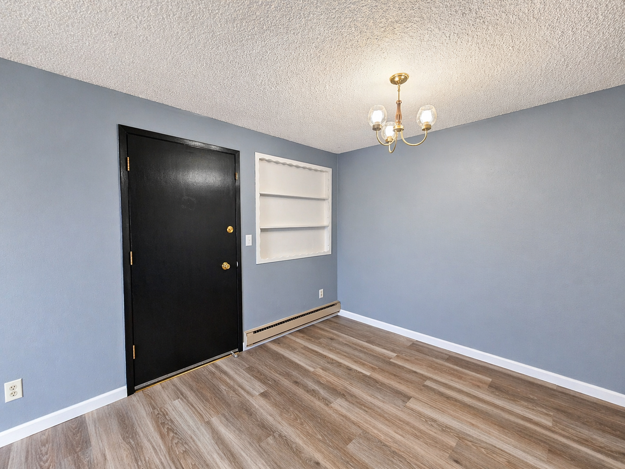 3432 Hoyt Ave #6 - Photo 6 of 13
