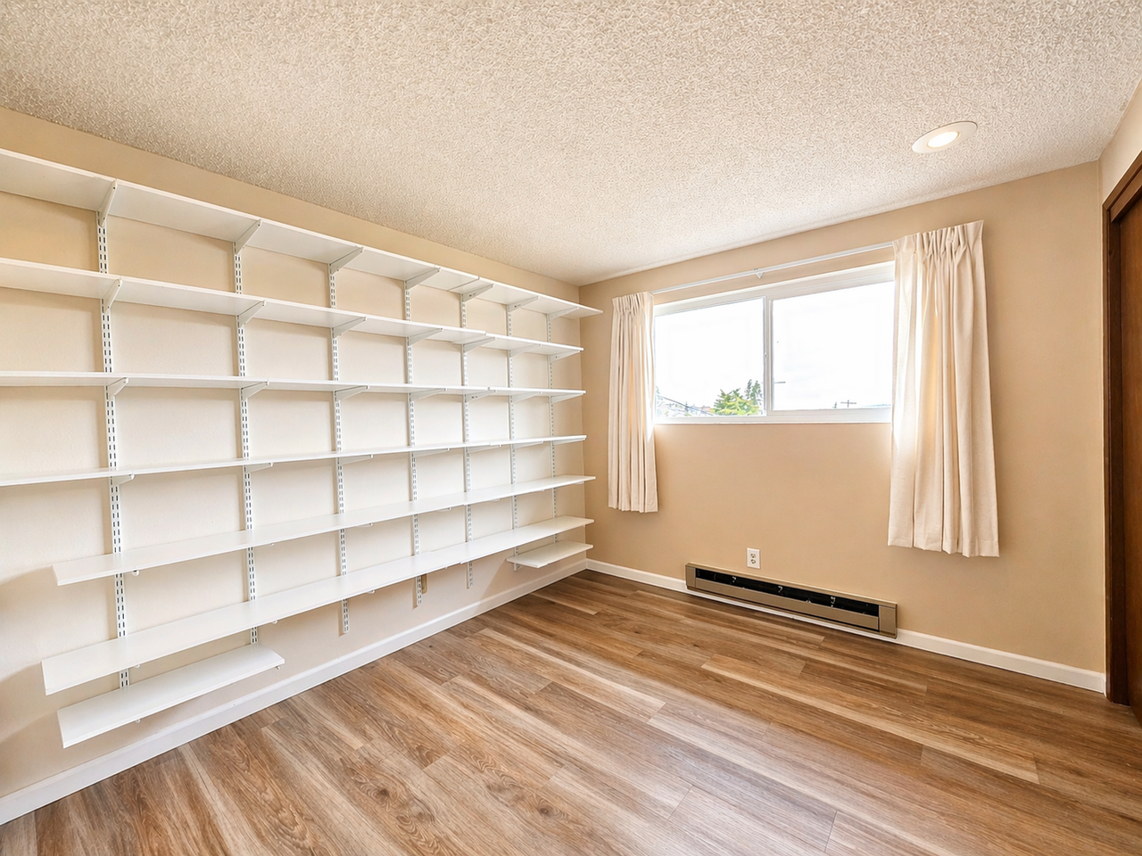 3432 Hoyt Ave #6 - Photo 7 of 13