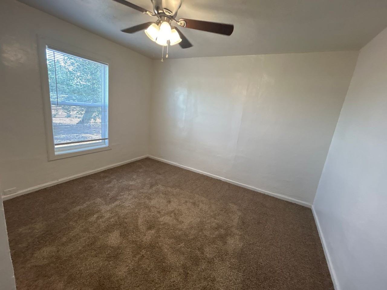 2950 Tarmac Rd - Photo 7 of 17