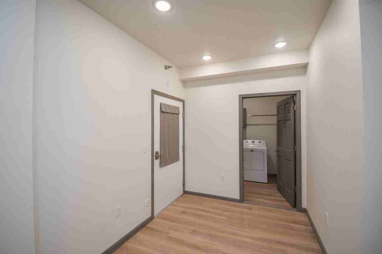 7446 S Louise Ave - Photo 2 of 18