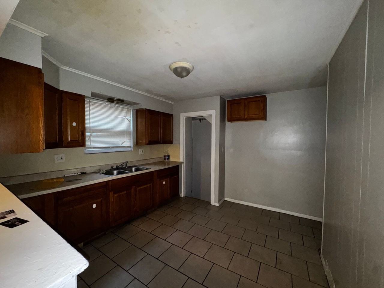 15503 Edmore Dr - Photo 3 of 16