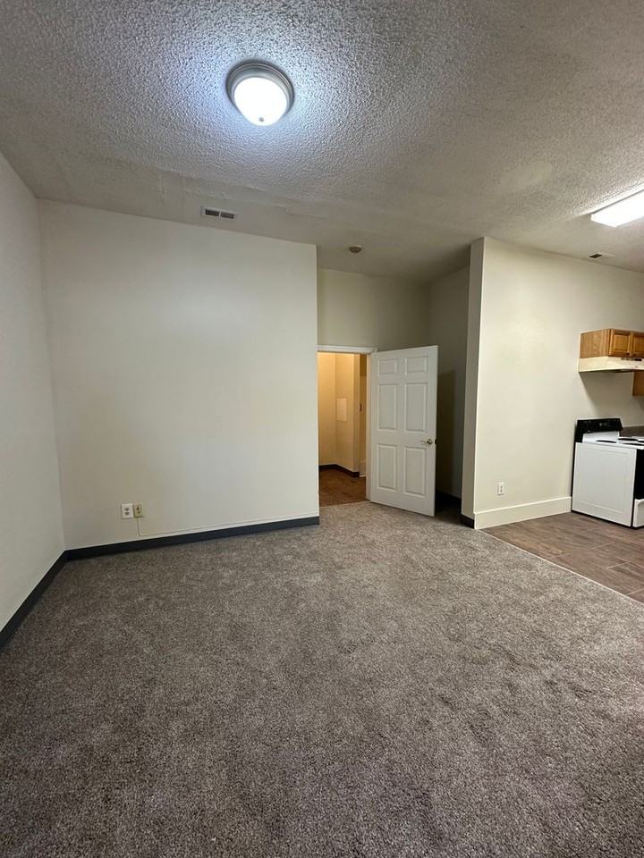 848 Hackney Ave #A - Photo 7 of 13