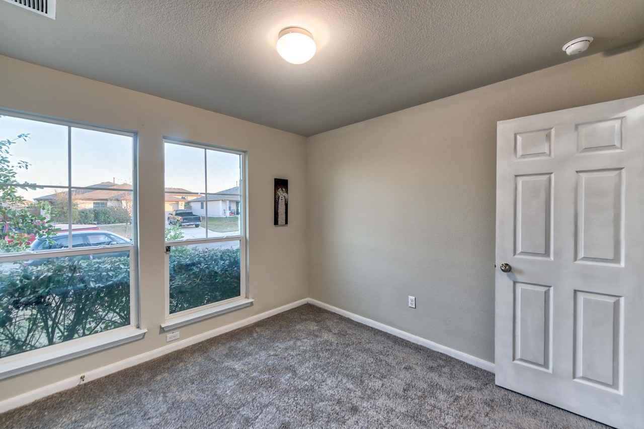 328 Langely - Photo 7 of 45