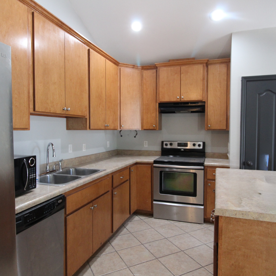 27 Mohawk Trl - Photo 2 of 15