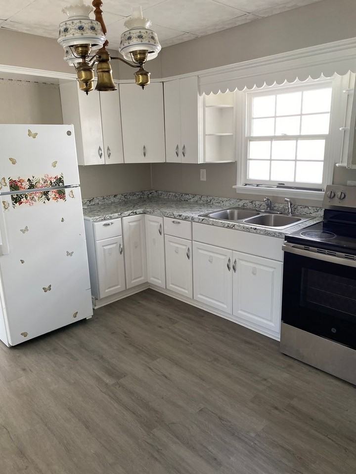 150 Dundaff St - Photo 2 of 13