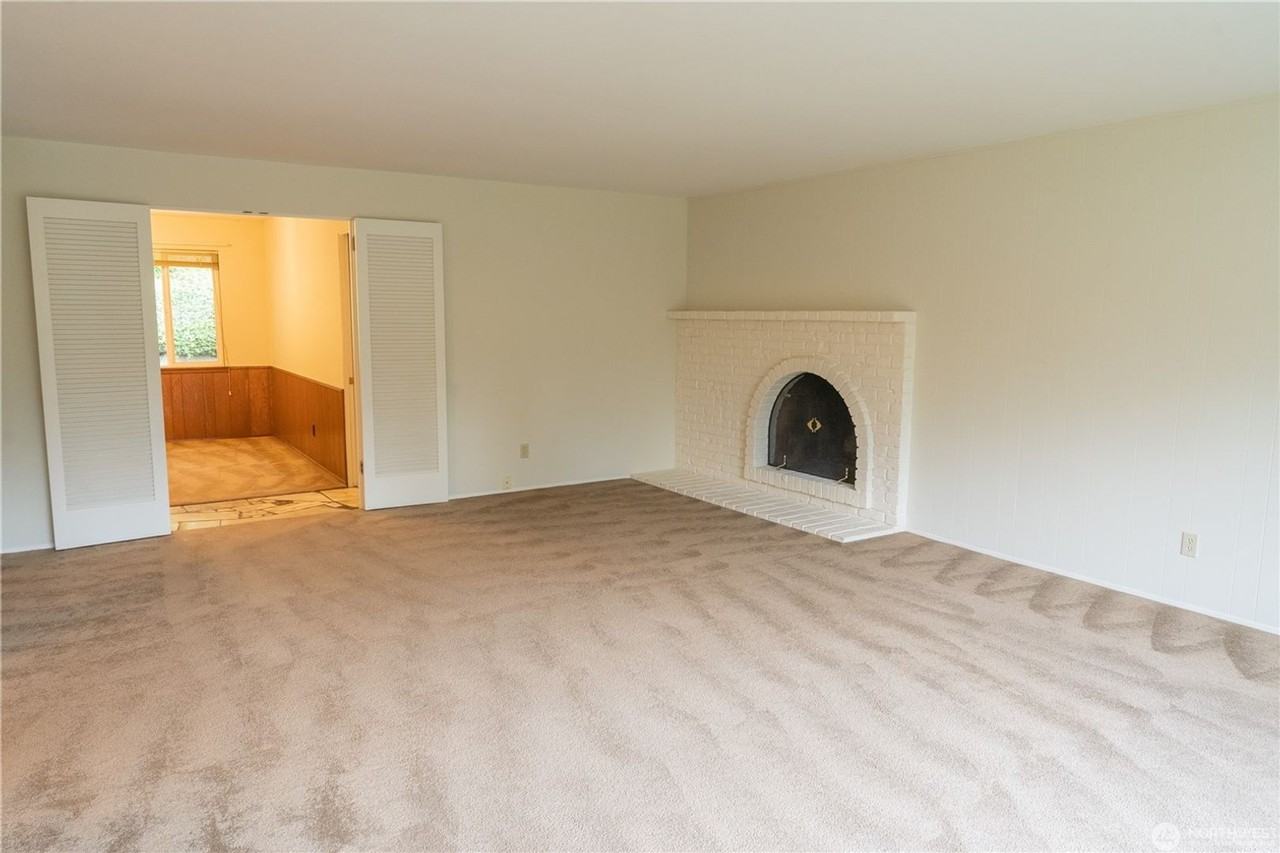 233 130th Ave Ne - Photo 3 of 21