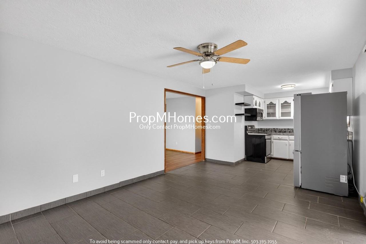 112 Ella St - Photo 6 of 24