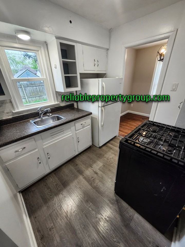 1838 Kentucky Ave - Photo 5 of 14