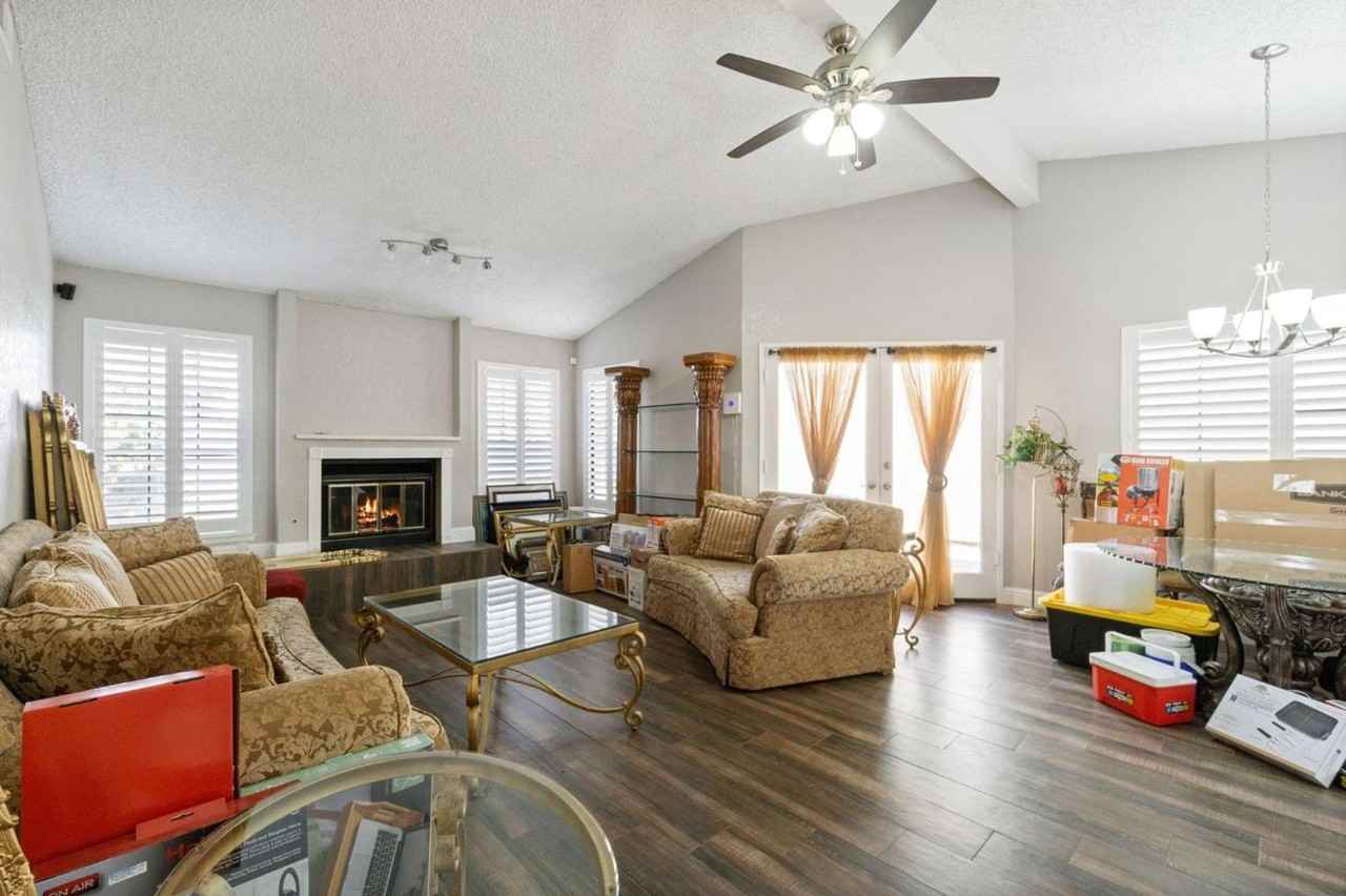 1050 E Fallbrook Ave - Photo 4 of 22