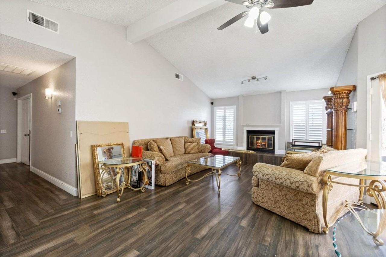 1050 E Fallbrook Ave - Photo 5 of 22