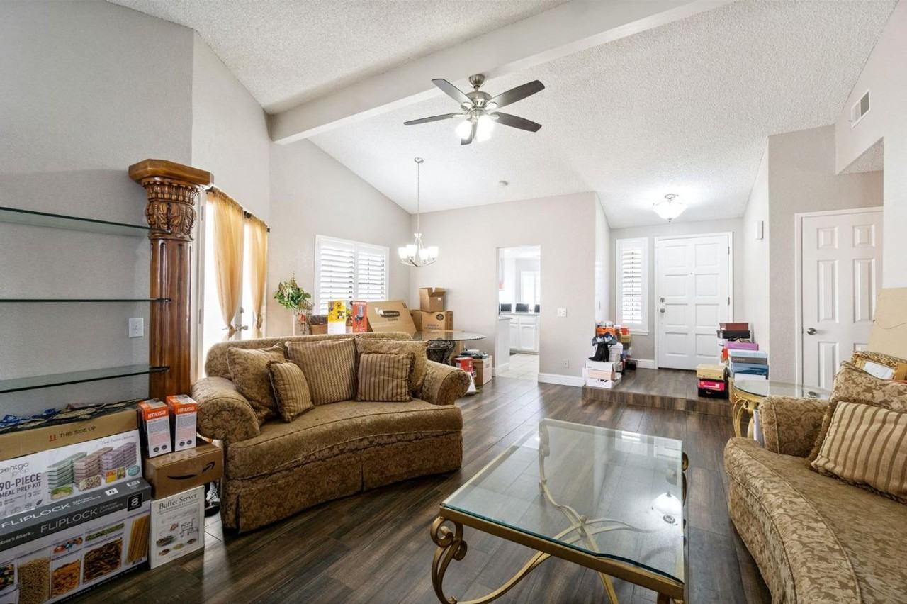 1050 E Fallbrook Ave - Photo 6 of 22