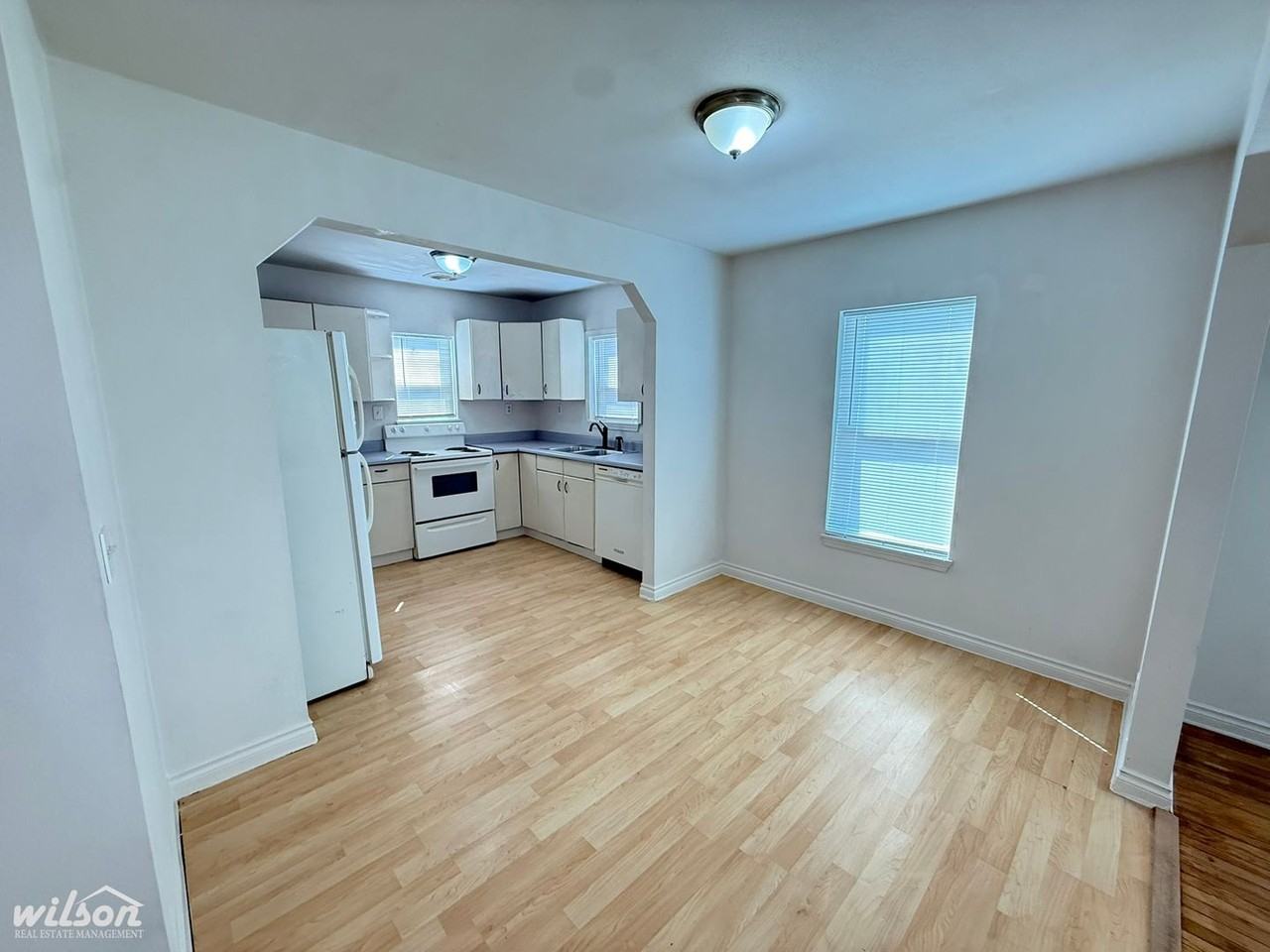 1005 S 33rd Ave - Photo 4 of 15