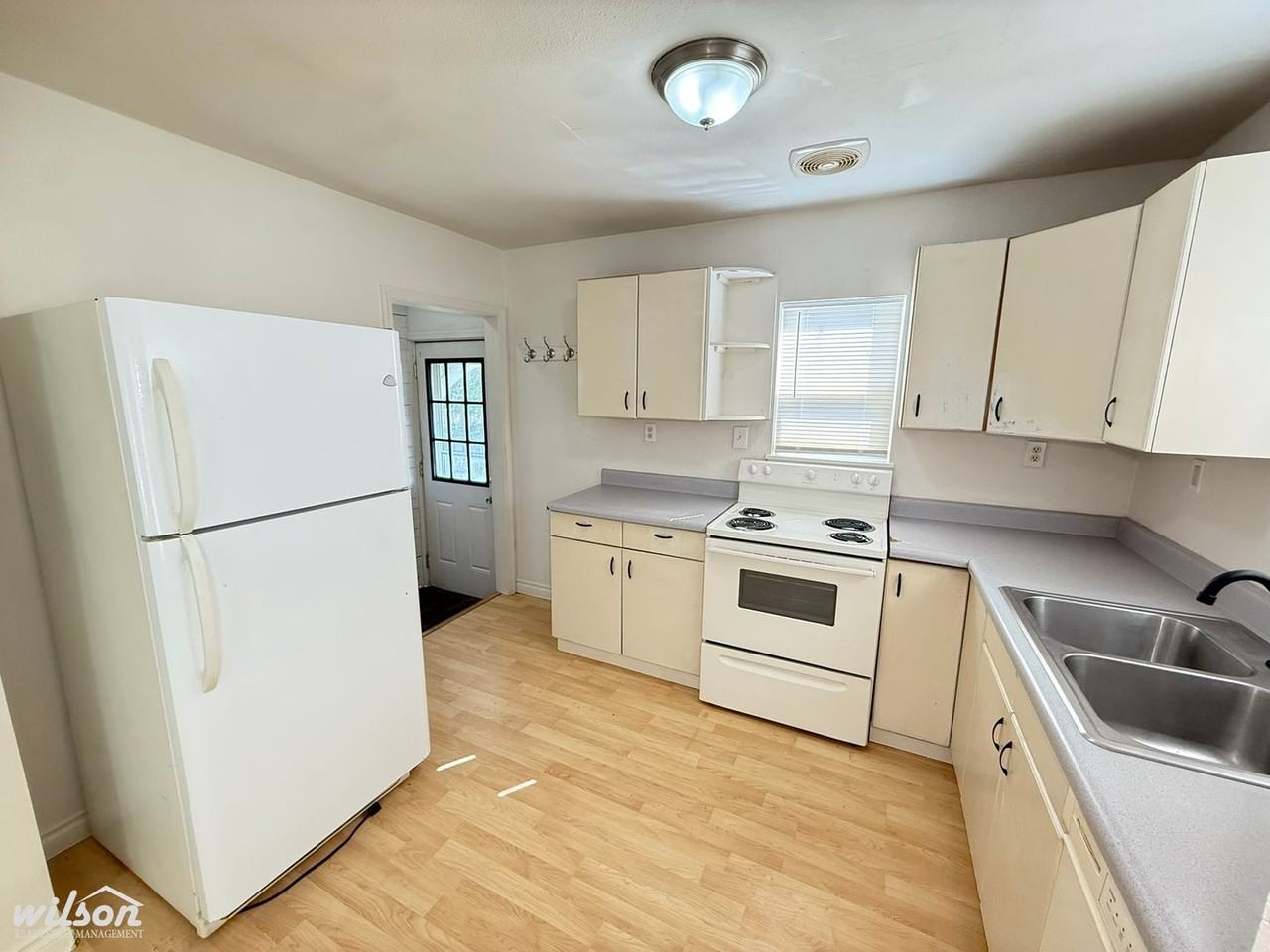 1005 S 33rd Ave - Photo 6 of 15