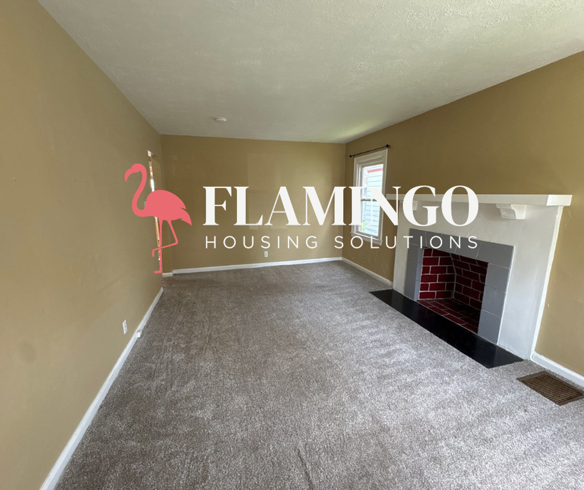 323 Hillway Dr - Photo 2 of 14