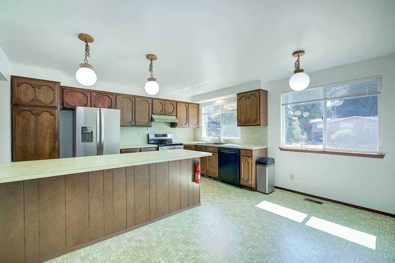 8435 198th Pl Sw - Photo 3 of 29