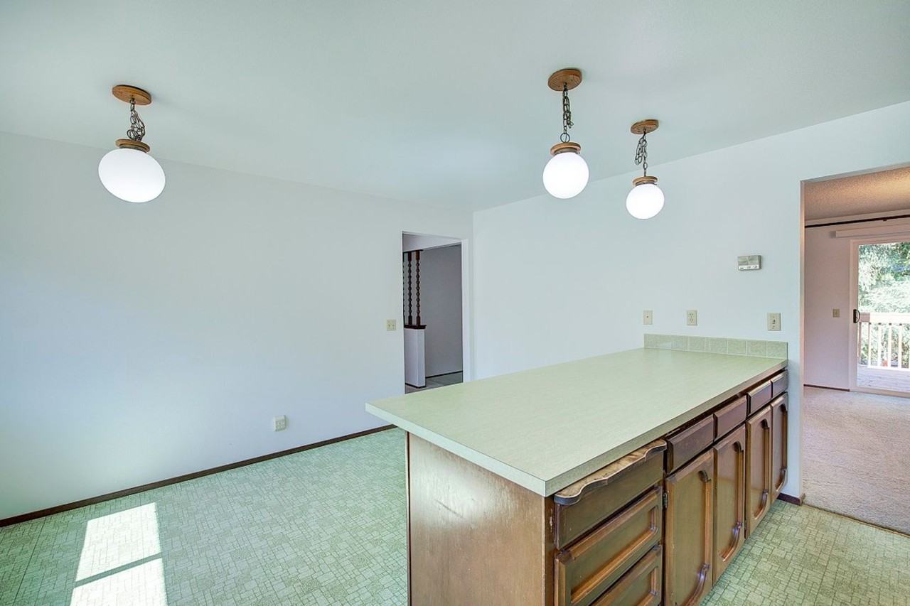 8435 198th Pl Sw - Photo 5 of 29