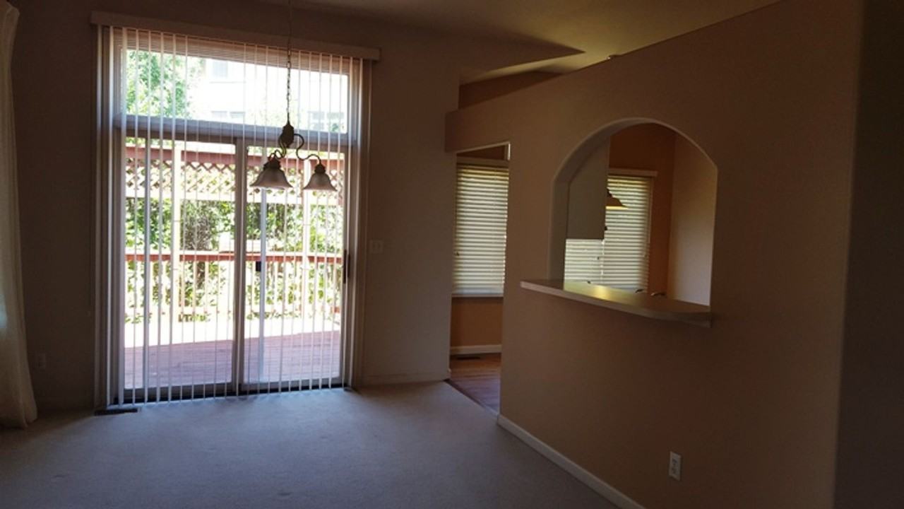 5000 Boardwalk Dr - Photo 5 of 8