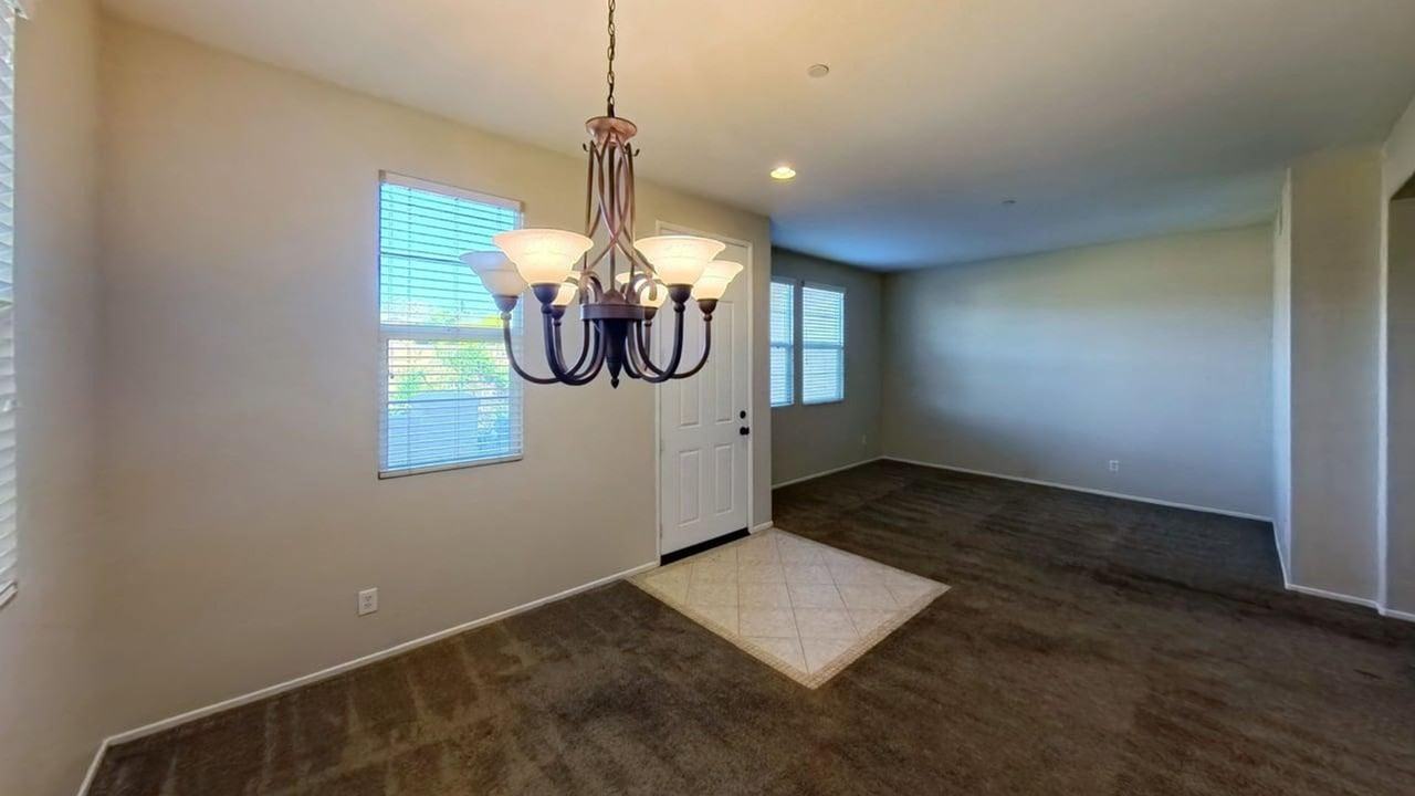 1800 E Lakeshore Dr - Photo 4 of 21