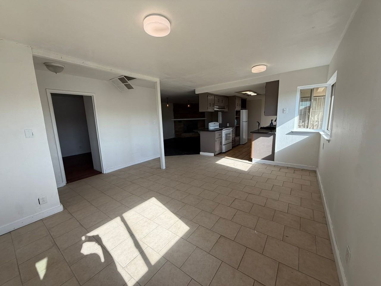 11322 Franklin Blvd - Photo 5 of 30