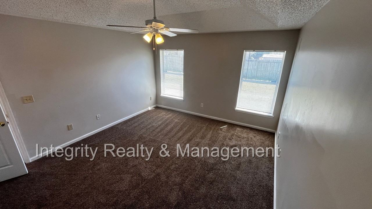 1809 Dartmouth Dr - Photo 6 of 19