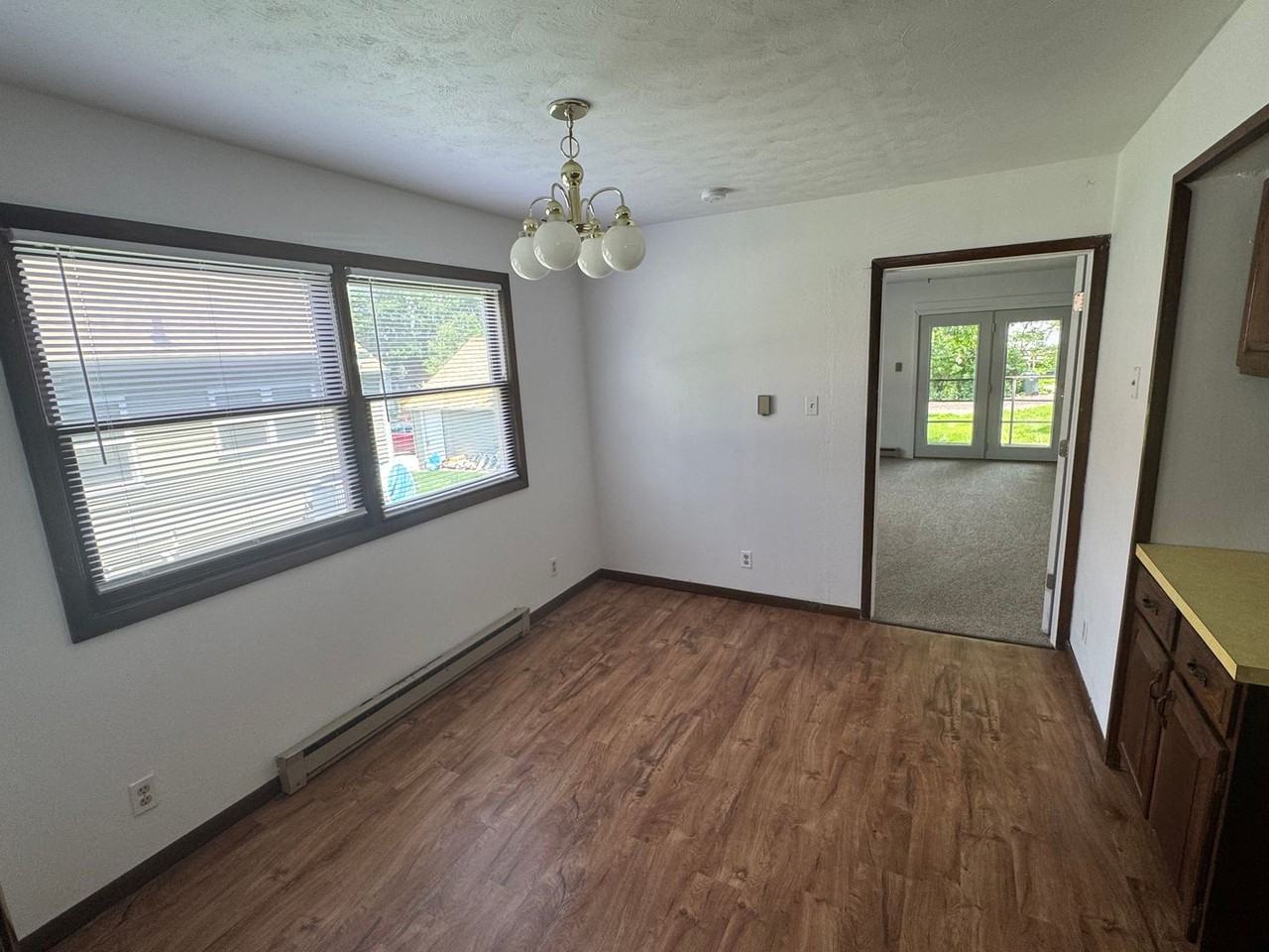 2208 Walnut St - Photo 2 of 12