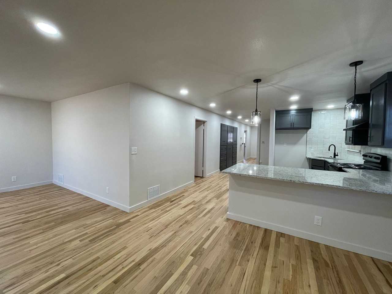 803 N 18th St - Photo 5 of 21
