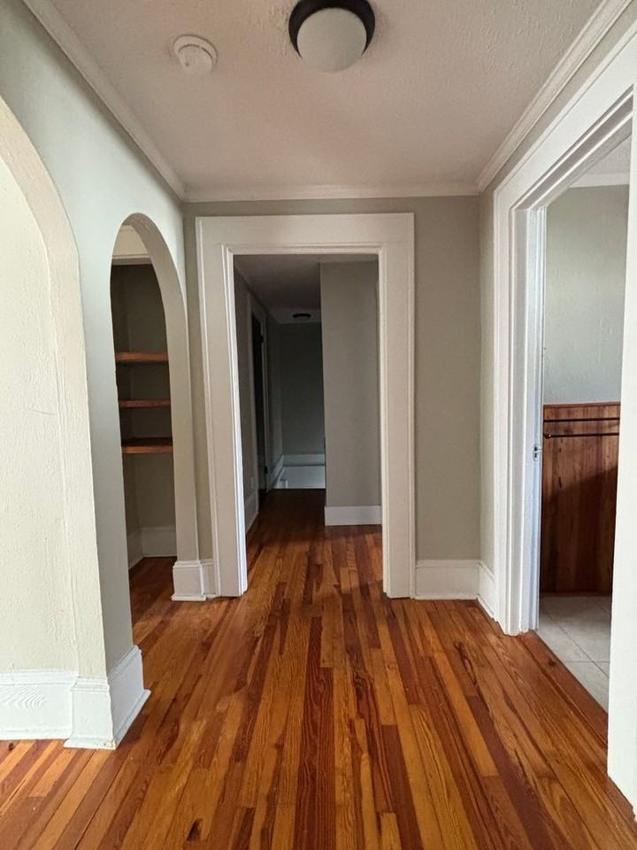 332 Carr St - Photo 6 of 11