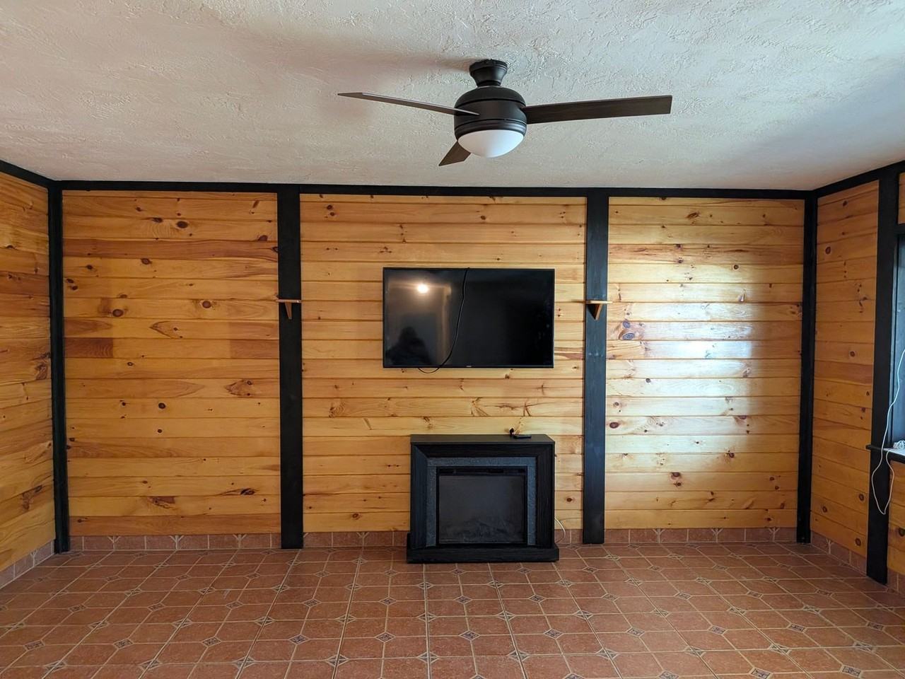 63 S Desoto St - Photo 2 of 22