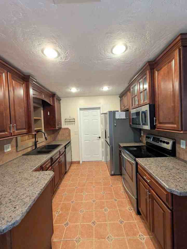 63 S Desoto St - Photo 6 of 22