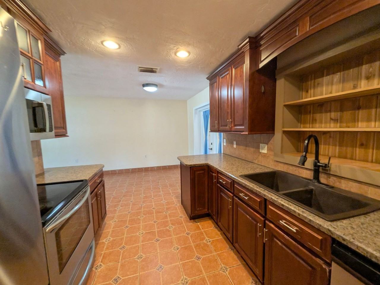 63 S Desoto St - Photo 7 of 22