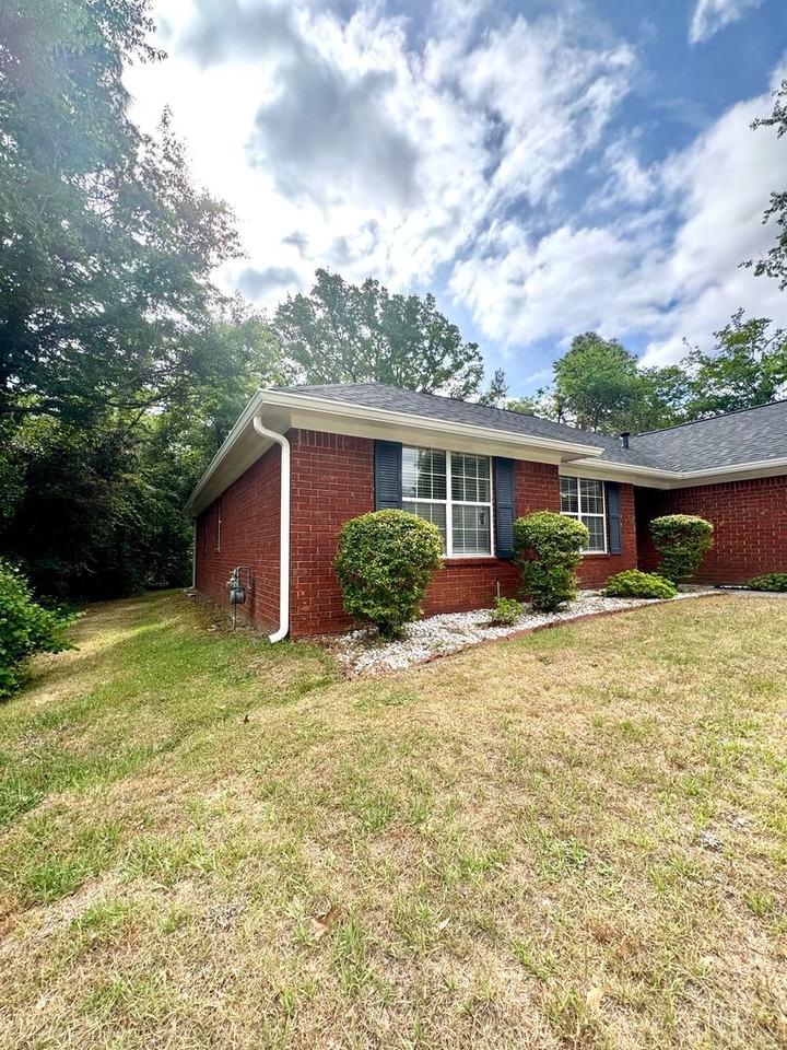 3009 Norwood Ct - Photo 3 of 41