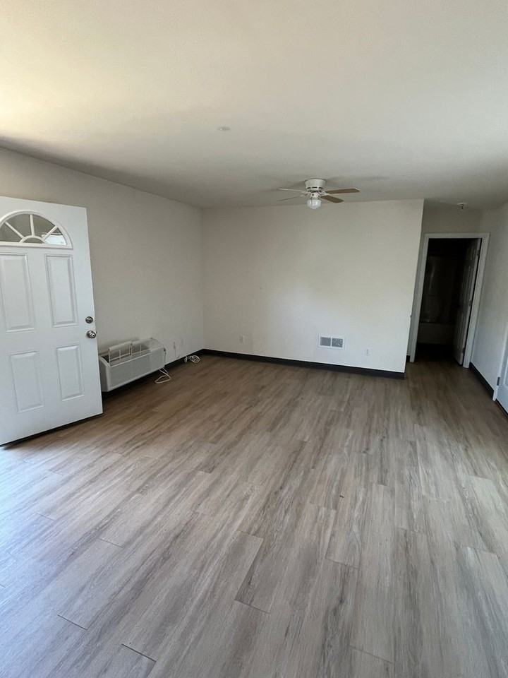 Walnut Grove - Photo 2 of 25