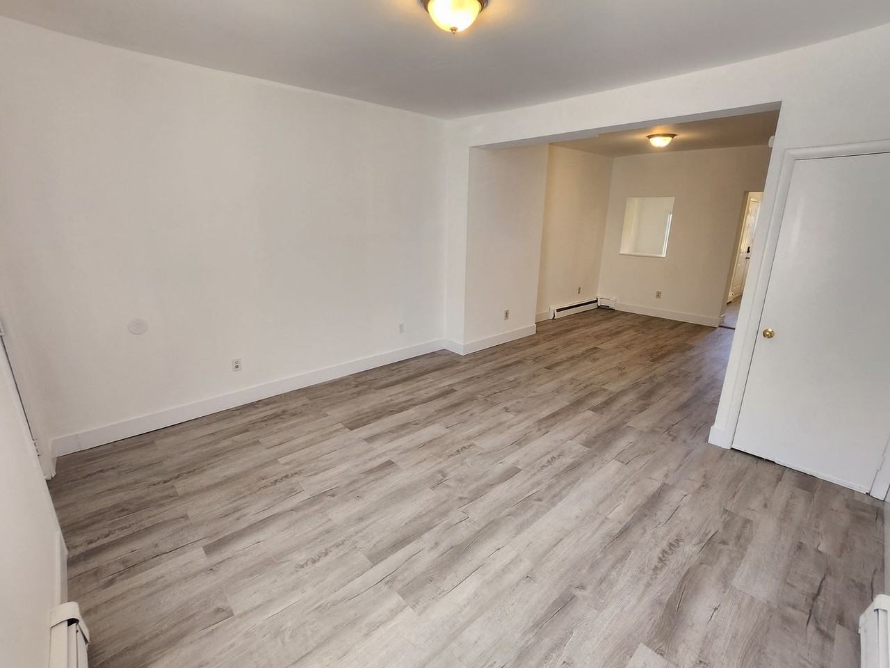 451 W Liberty St - Photo 2 of 6