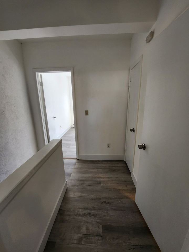 451 W Liberty St - Photo 5 of 6
