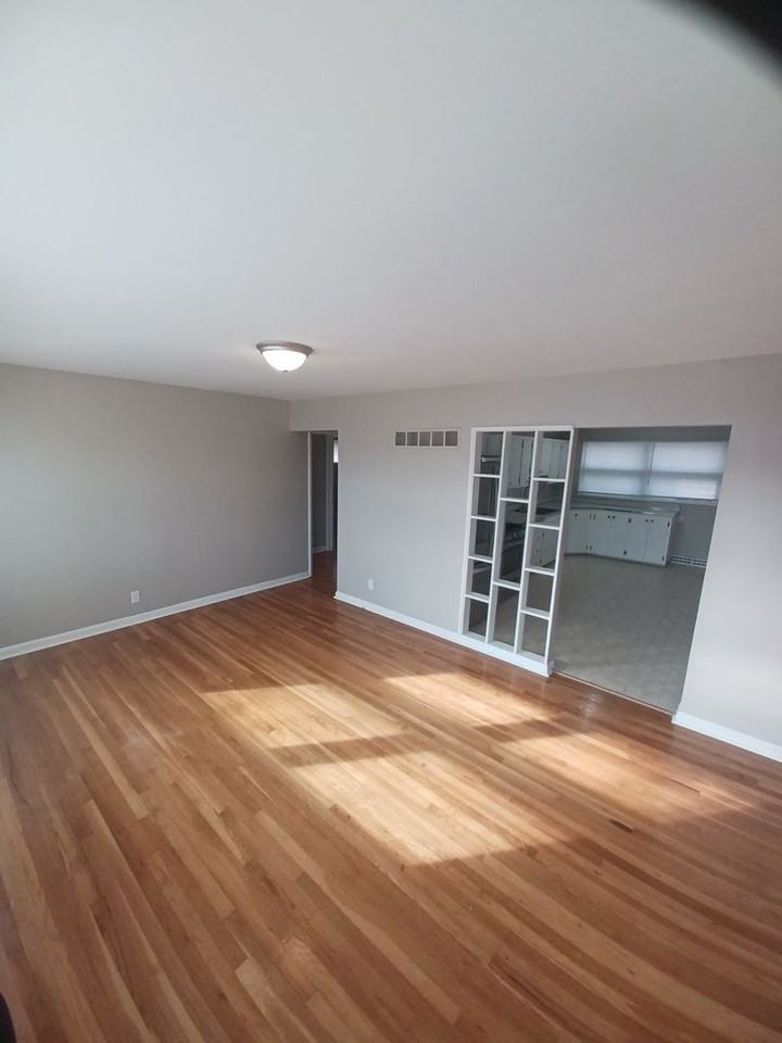 2117 Sw Van Buren St - Photo 2 of 22