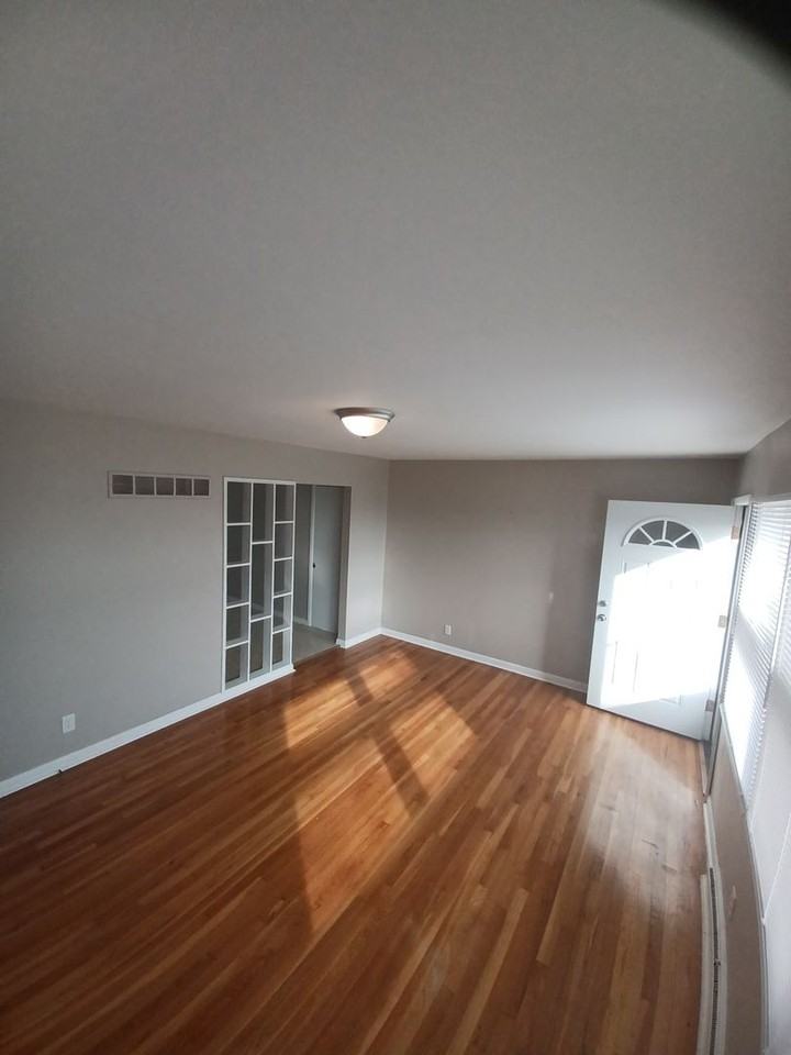 2117 Sw Van Buren St - Photo 4 of 22