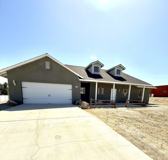 7419 Kellogg Ave - Photo 1 of 1