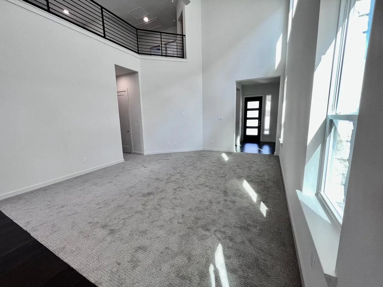 1325 Westborough Ln - Photo 4 of 40