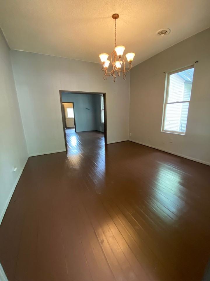 710 N 19th St - Photo 3 of 7