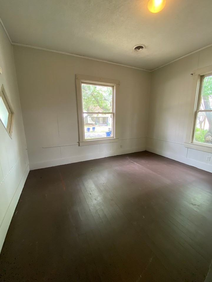 710 N 19th St - Photo 6 of 7