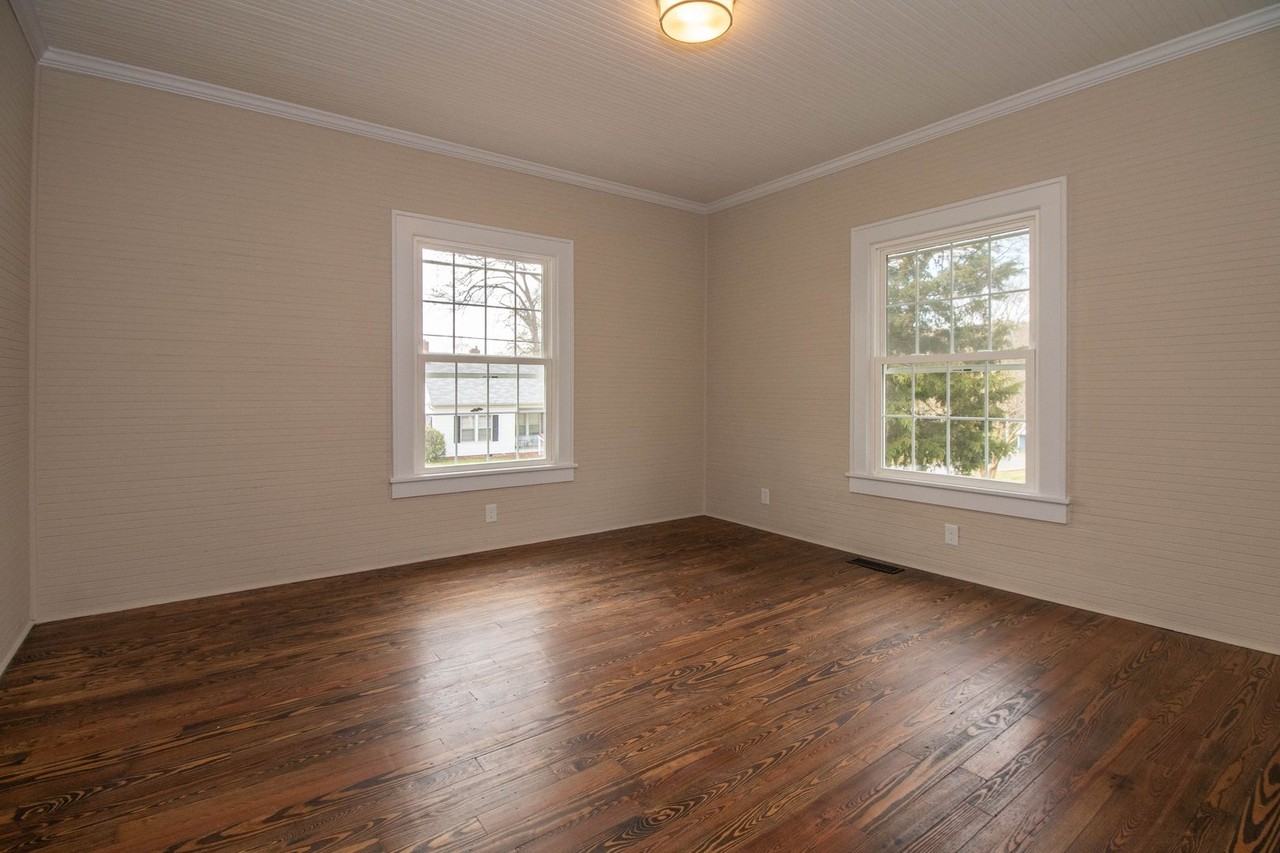 105 Park Dr - Photo 7 of 13